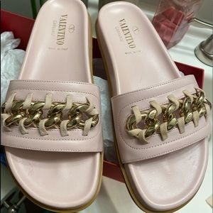 Valentino Slides